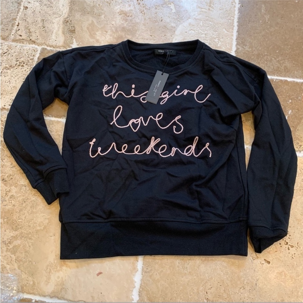 Romeo & Juliet Couture Embroidered Sweatshirt S This Girl Loves Weekends
